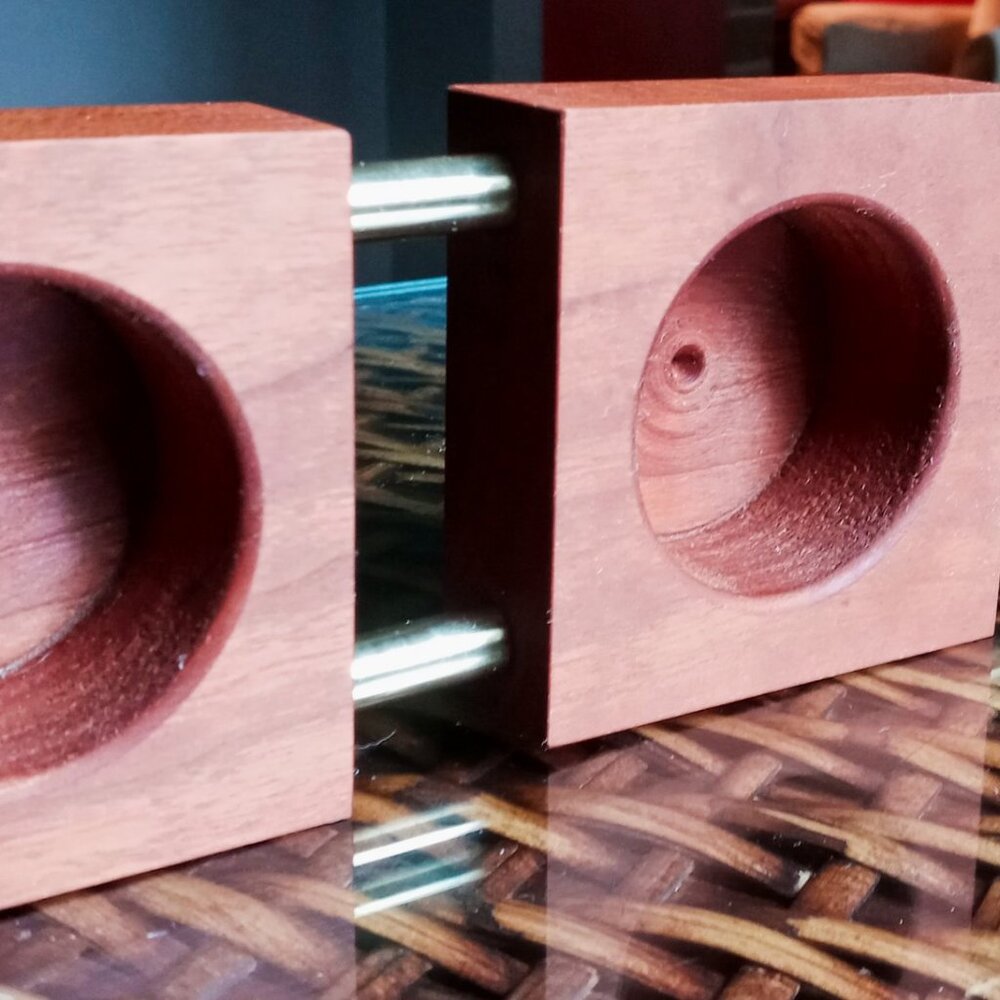 1-of-a-kind Finely Crafted Handsome Handmade Cherry Wood & Brass Tealight Holder - Picture 3 of 10